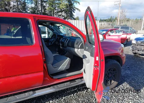 2014 Toyota Tacoma Base V6 из США, поврежденный, VIN 3TMLU4EN0EM141880